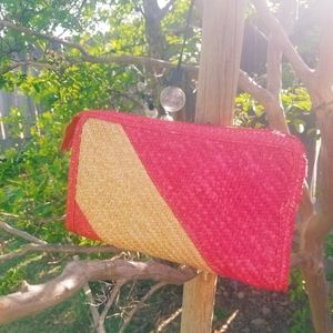 Vintage 70's Woven Coral & Cream Straw Large Clutch Bag